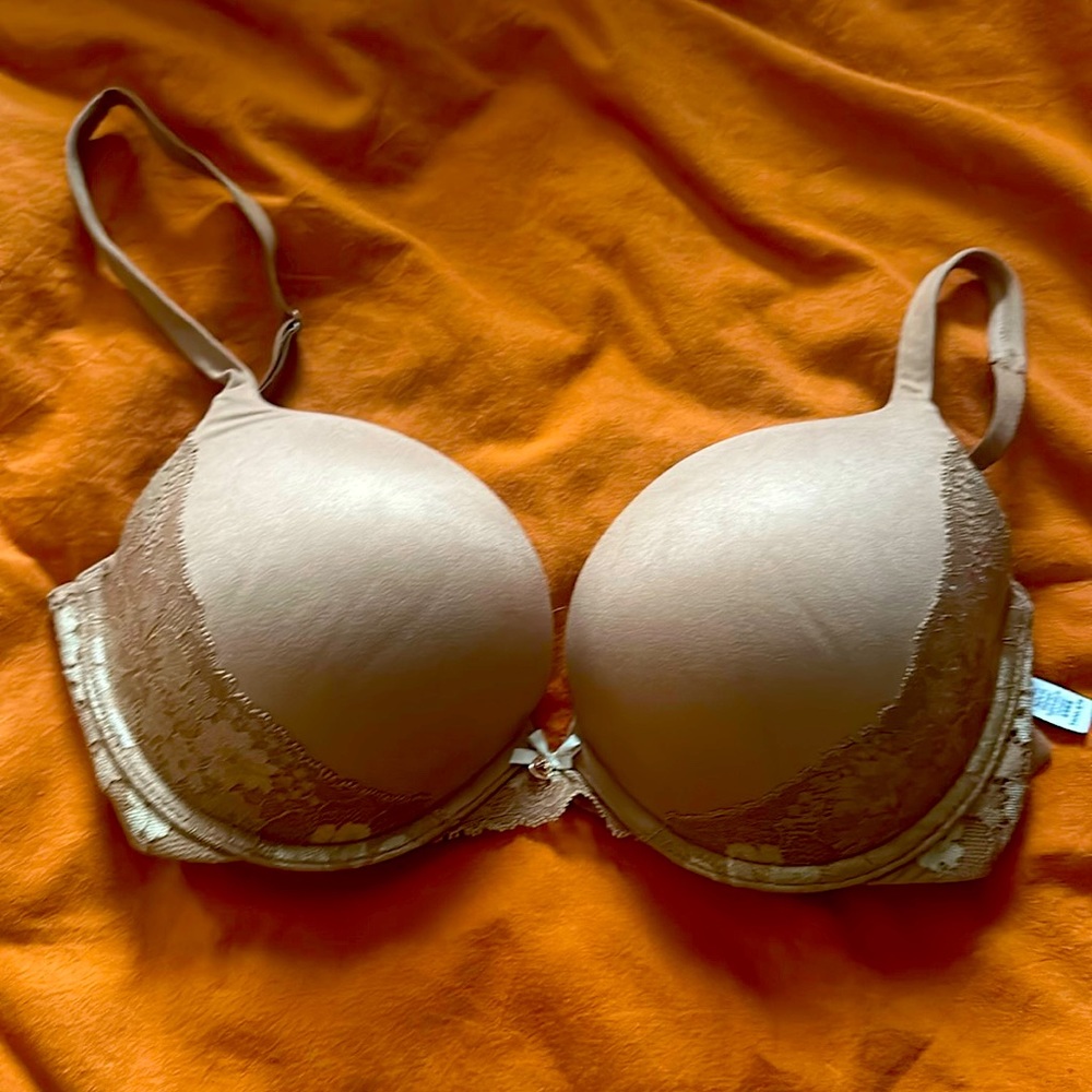 Body by Victoria push up bra in Tan 34 DD